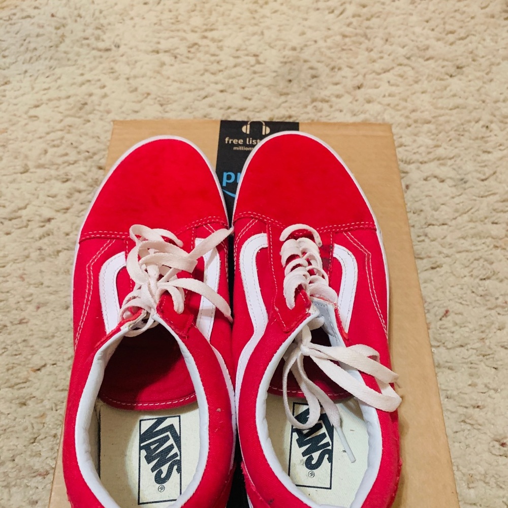 Red vans - Picture 3 of 6
